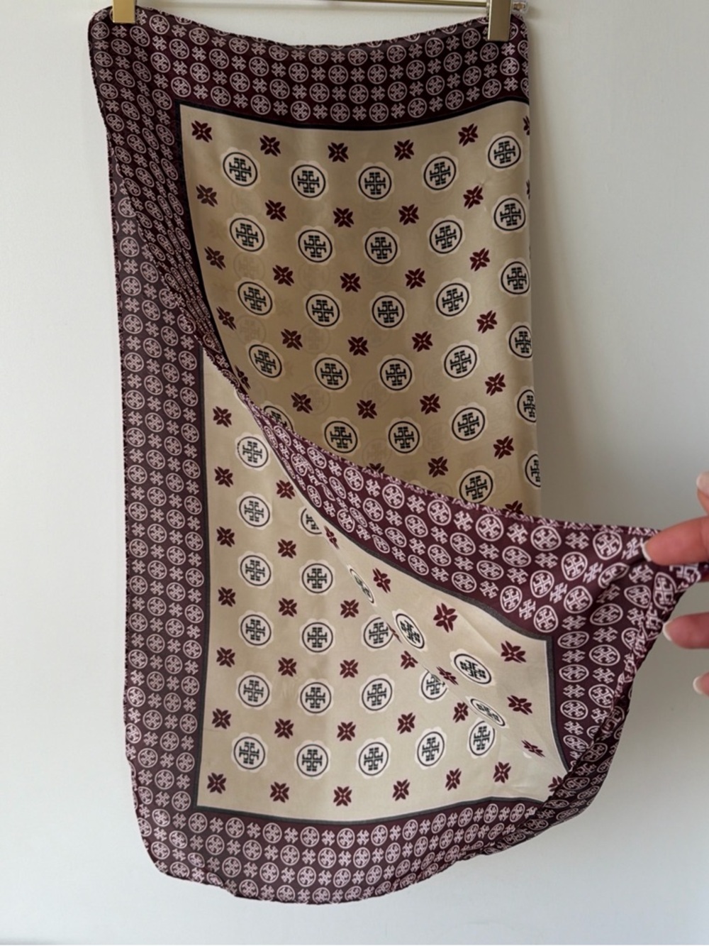 ‘Tory Burch’ Wine & Cream Silk Monogram Scarf - Picture 5 of 6
